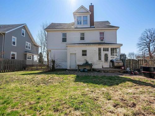 40 Clifford Street, Amherst, NS 