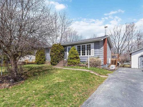 63 DESBRISAY Drive  Bridgewater, NS B4V 3E3