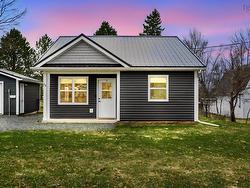 73 East Court Road  Bible Hill, NS B2N 4M7