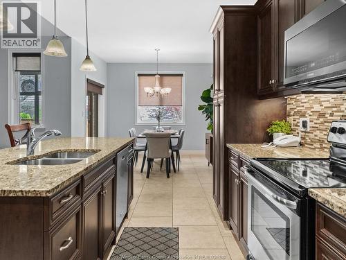 11900 Boulder, Windsor, ON - Indoor Photo Showing Kitchen With Double Sink With Upgraded Kitchen