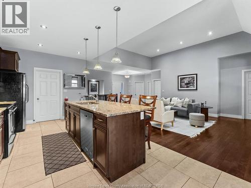 11900 Boulder, Windsor, ON - Indoor Photo Showing Kitchen With Upgraded Kitchen