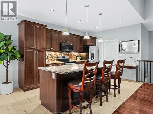 11900 Boulder, Windsor, ON - Indoor Photo Showing Kitchen With Upgraded Kitchen