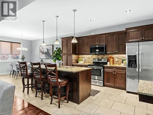 11900 Boulder, Windsor, ON - Indoor Photo Showing Kitchen With Upgraded Kitchen