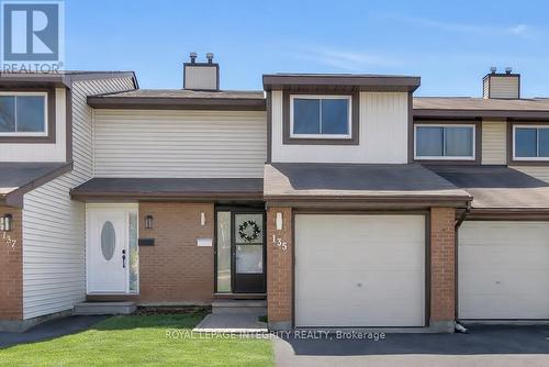 22 - 135 CASTLEFRANK ROAD  Ottawa, ON K2L 2Y2