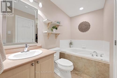 4 Piece Bathroom - 137 Fordham Private, Ottawa, ON - Indoor Photo Showing Bathroom