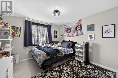 1199 Blackmaple Drive, London East (East A), ON - Indoor Photo Showing Bedroom