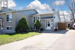 1308 FUNDY COURT Oshawa, ON L1J 3N4