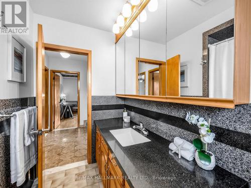 1649 Carletta Drive, Mississauga, ON 