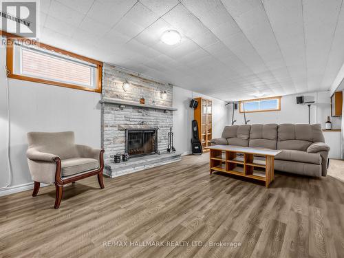 1649 Carletta Drive, Mississauga, ON 