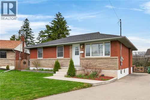 27 Camille Court, Hamilton, ON - Outdoor