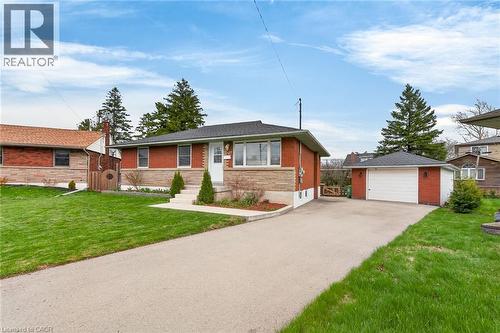 27 Camille Court, Hamilton, ON - Outdoor With Facade