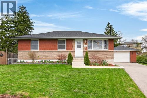 27 Camille Court, Hamilton, ON - Outdoor