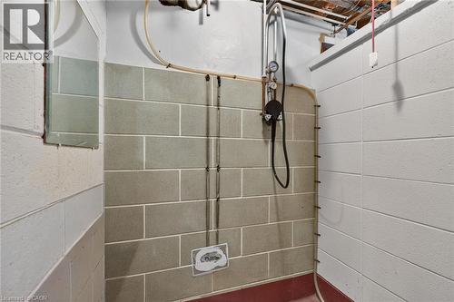 27 Camille Court, Hamilton, ON - Indoor