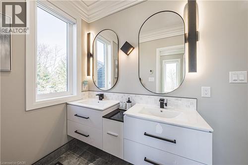 8378 Chippewa Road E, Mount Hope, ON - Indoor Photo Showing Bathroom