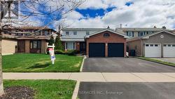 49 MIKADO CRESCENT  Brampton, ON L6S 3R5
