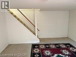 Image quality insufficient for description - 