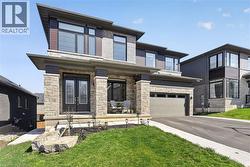 4057 HIGHLAND PARK Drive  Beamsville, ON L3J 0S9