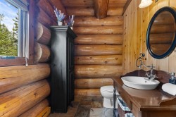 Powder room - 