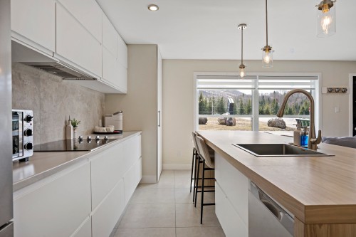Cuisine - 881-875 Route 117, Mont-Blanc, QC - Indoor Photo Showing Kitchen