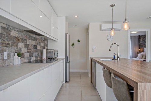 Cuisine - 879-875 Route 117, Mont-Blanc, QC - Indoor Photo Showing Kitchen With Upgraded Kitchen