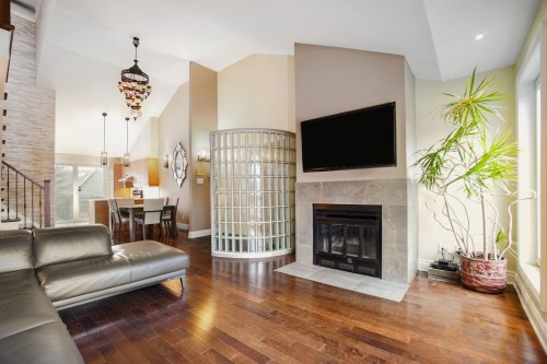 Vue d'ensemble - 444 Rue De La Noue, Montréal (Verdun/Île-Des-Soeurs), QC - Indoor Photo Showing Living Room With Fireplace