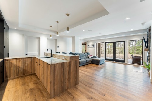 Family Room - 170 Ch. De L'Éléphant, Stanstead - Canton, QC - Indoor Photo Showing Kitchen
