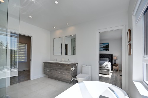 Salle de bains attenante à la CCP - 551 Ch. Du Quartier-Du-Cerf, Saint-Côme, QC - Indoor Photo Showing Bathroom
