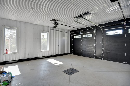 Garage - 551 Ch. Du Quartier-Du-Cerf, Saint-Côme, QC - Indoor Photo Showing Garage
