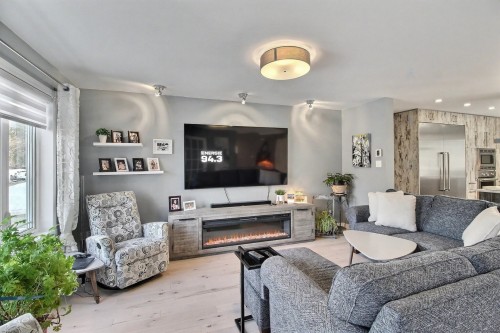 Salon - 43 Ch. England, Rouyn-Noranda, QC - Indoor Photo Showing Living Room