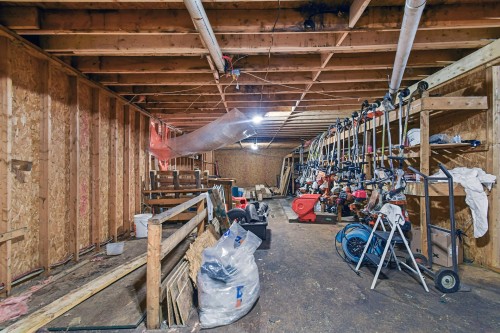 Commerce - 1801 Route Louis-Cyr, Saint-Jean-De-Matha, QC - Indoor Photo Showing Basement
