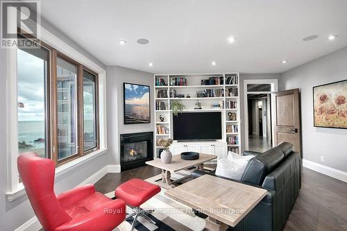 183 Lake Drive, Blue Mountains, ON - Indoor With Fireplace