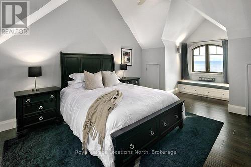 183 Lake Drive, Blue Mountains, ON - Indoor Photo Showing Bedroom