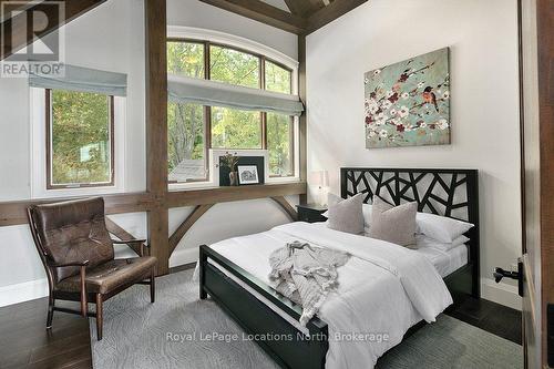 183 Lake Drive, Blue Mountains, ON - Indoor Photo Showing Bedroom