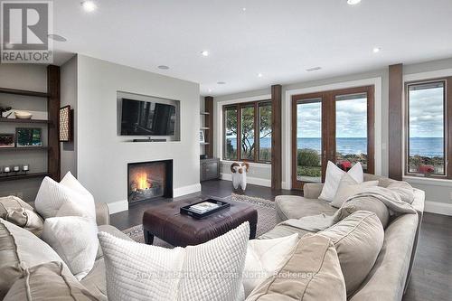 183 Lake Drive, Blue Mountains, ON - Indoor Photo Showing Living Room With Fireplace