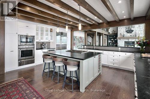 183 Lake Drive, Blue Mountains, ON - Indoor Photo Showing Kitchen