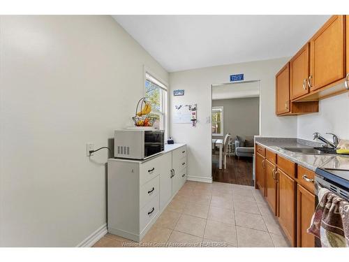 2383 Elsmere, Windsor, ON 