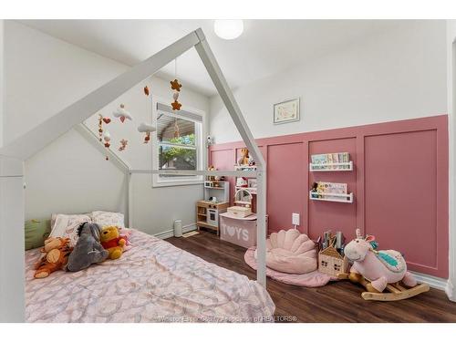 2383 Elsmere, Windsor, ON 