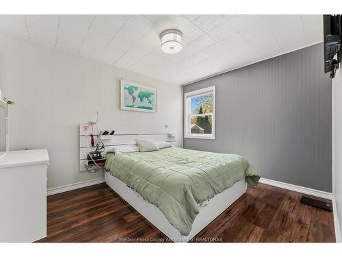 2383 Elsmere, Windsor, ON 