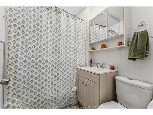 2383 Elsmere, Windsor, ON 