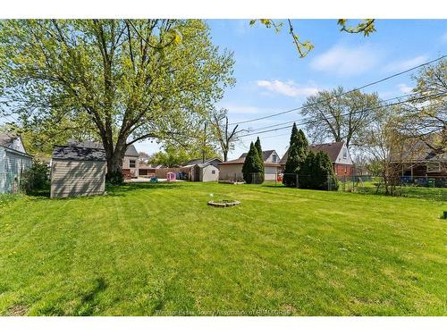 2383 Elsmere, Windsor, ON 