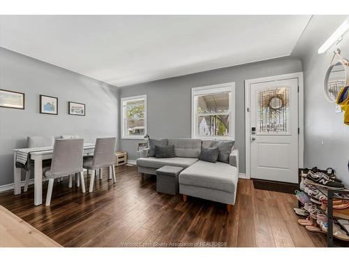 2383 Elsmere, Windsor, ON 