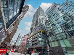 1807 - 8 CHARLOTTE STREET Toronto, ON M5V 0K4