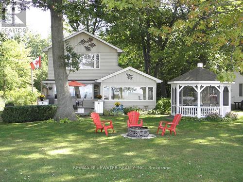 9714 LAKE ROAD  Lambton Shores (Kettle Point), ON N0N 1J1