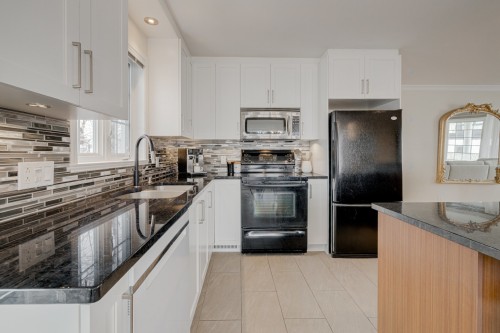Cuisine - 6 14E Rue, Fossambault-Sur-Le-Lac, QC - Indoor Photo Showing Kitchen With Double Sink With Upgraded Kitchen