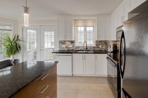 Cuisine - 6 14E Rue, Fossambault-Sur-Le-Lac, QC - Indoor Photo Showing Kitchen With Double Sink With Upgraded Kitchen