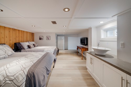 Salle familiale - 6 14E Rue, Fossambault-Sur-Le-Lac, QC - Indoor Photo Showing Bedroom