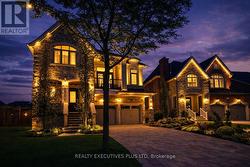 10 SIM HILL CRESCENT  King, ON L7B 0C4