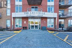 811 - 120 GRANT CARMAN DRIVE  Ottawa, ON K2E 1C8