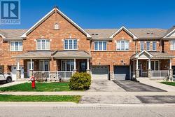 33 TOMABROOK CRESCENT  Brampton, ON L6R 0V2