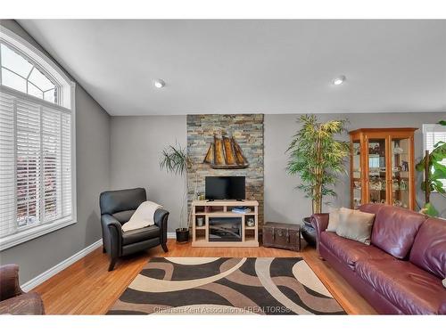 8 Windfield Crescent, Chatham, ON 